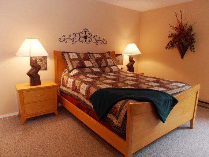 Bedroom 2, Mountain Spirits, Colfax