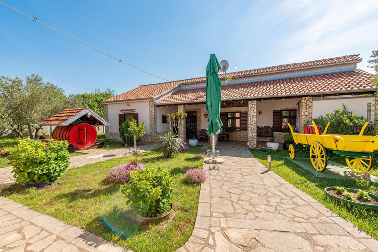 Exterior & Views 1, Villa Štrkalj Zadarvillas, Poličnik