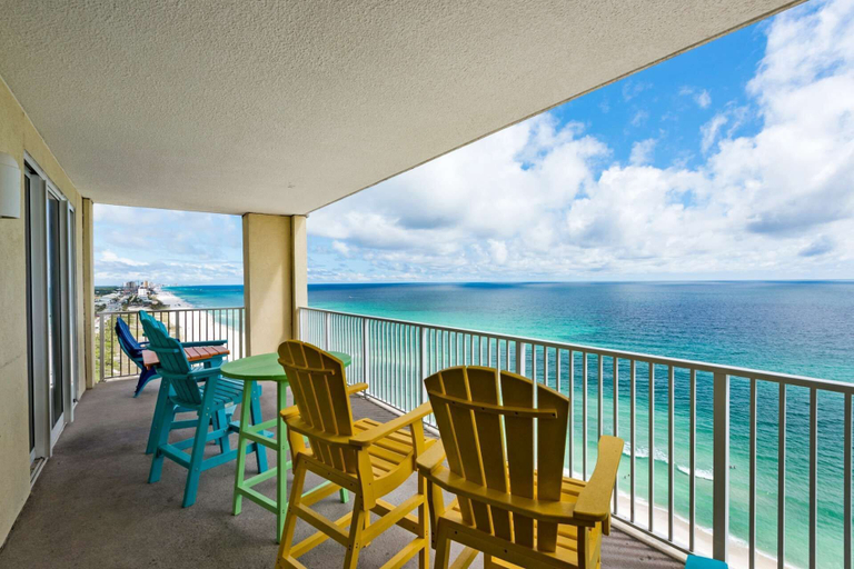 Others 4, Ocean Reef 1701, Bay