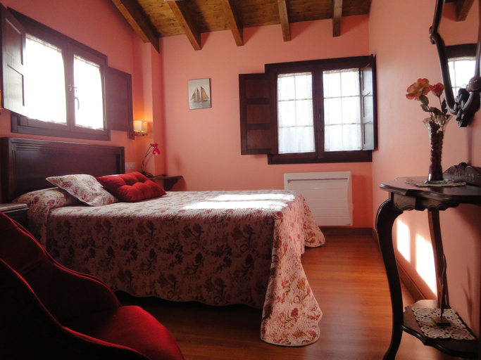 Bedroom 2, Apartamentos Rurales Villa de Saín, Asturias