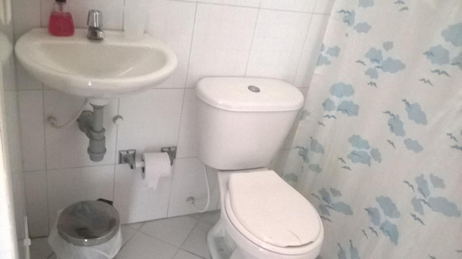 Bathroom 3, Hotel Zafiro Real, Anapoima