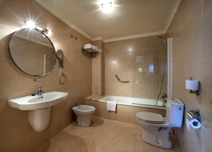 Bathroom 5, Hotel La Polar, Asturias