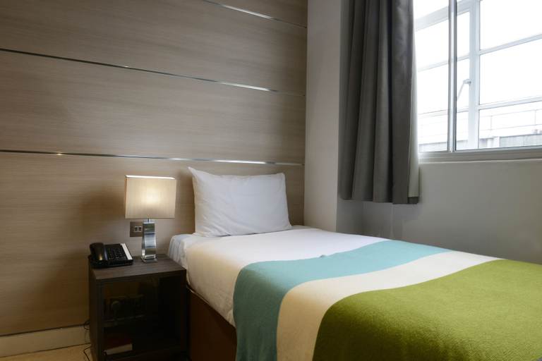 Bedroom 3, The Wesley Euston, London