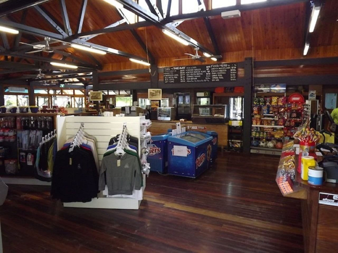Food & Drinks 4, Fraser Island Retreat, Hervey Bay - Pt B