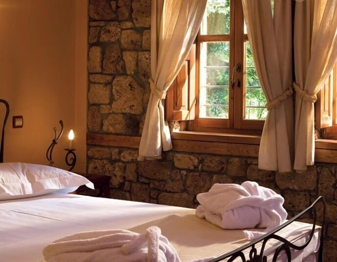 Bedroom 3, Roes Suites, Central Macedonia
