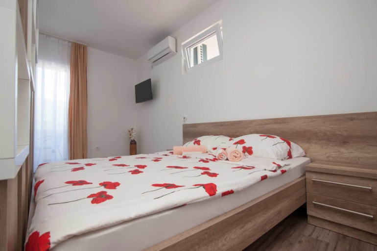 Bedroom 2, B&T Apartments