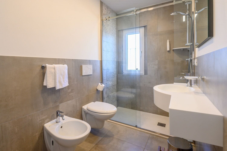 Bathroom 4, Hotel ATLAS, Rimini