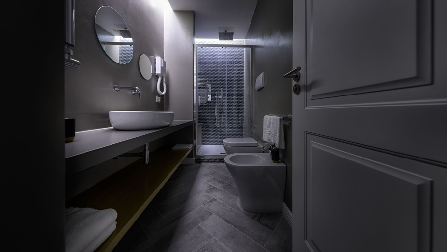 Bathroom 5, Suite del Ponte Normanno, Palermo