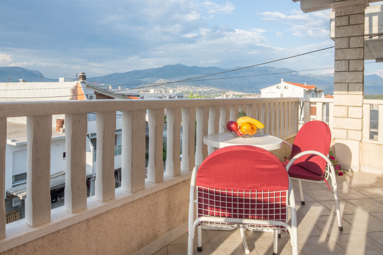Others 4, Apartments Ena, Split