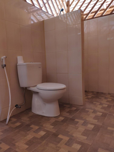 Bathroom 4, Harmony Bay Resort and Dive Center, Tojo Una-Una