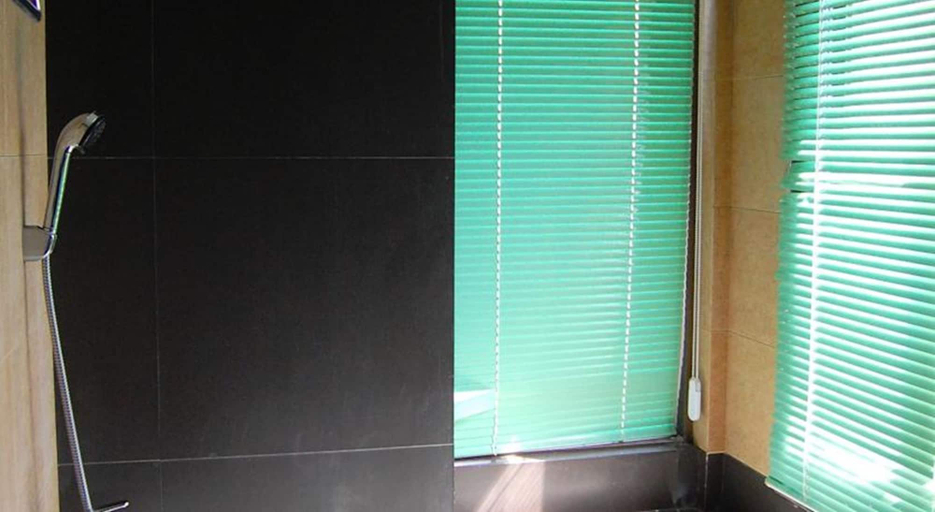 Bathroom 3, Hotel Pho Sein, Yangon