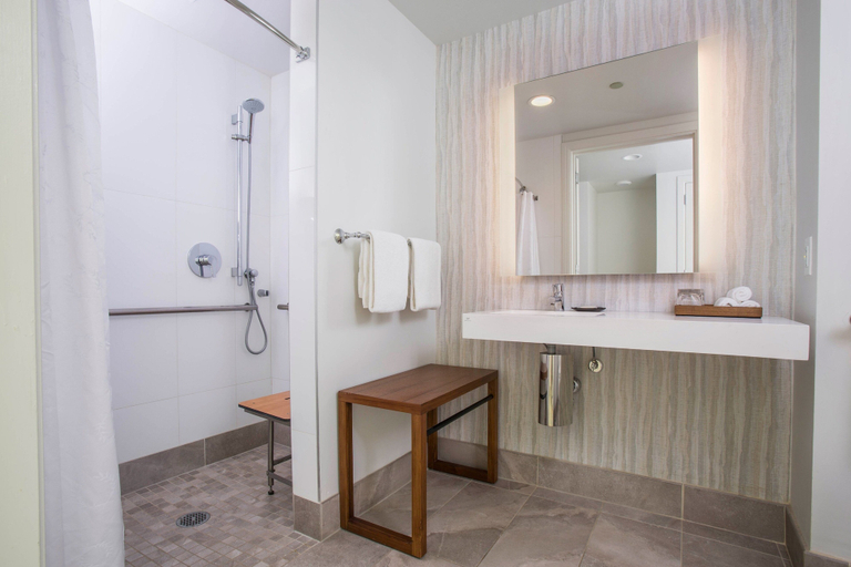 Bathroom 5, Sheraton Maui Resort & Spa, Maui