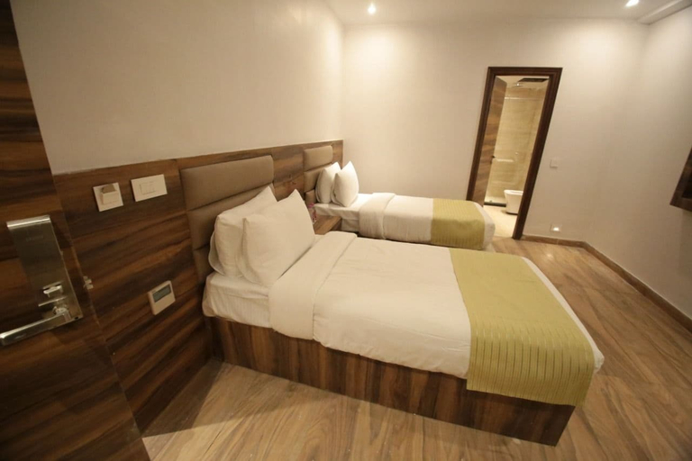 Bedroom 2, County Inn Hotel, Jaipur