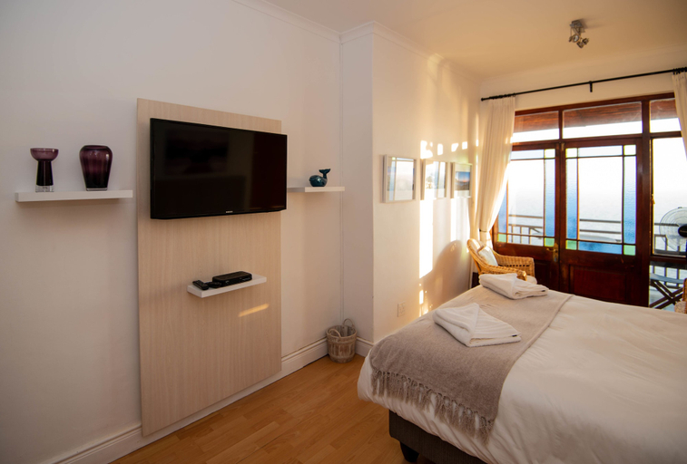 Bedroom 2, A Whale of a Time, City of Cape Town