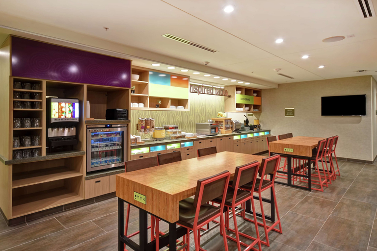 Food & Drinks 5, Home2 Suites by Hilton Gilbert, Maricopa
