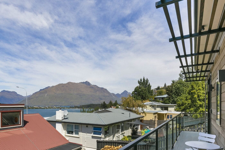 Others 5, Views 2, Queenstown-Lakes