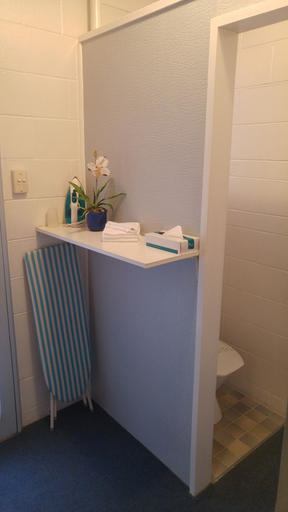 Others 4, Redwood Lodge Motel, Horowhenua