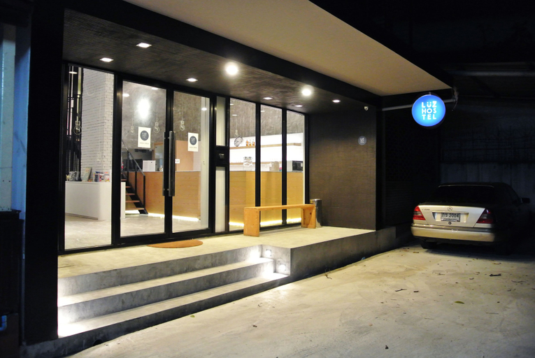 Exterior & Views, Luz Hostel, Wattana