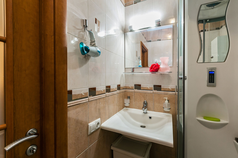 Bathroom 2, GM Apartment Kutuzovskiy 17, Northern