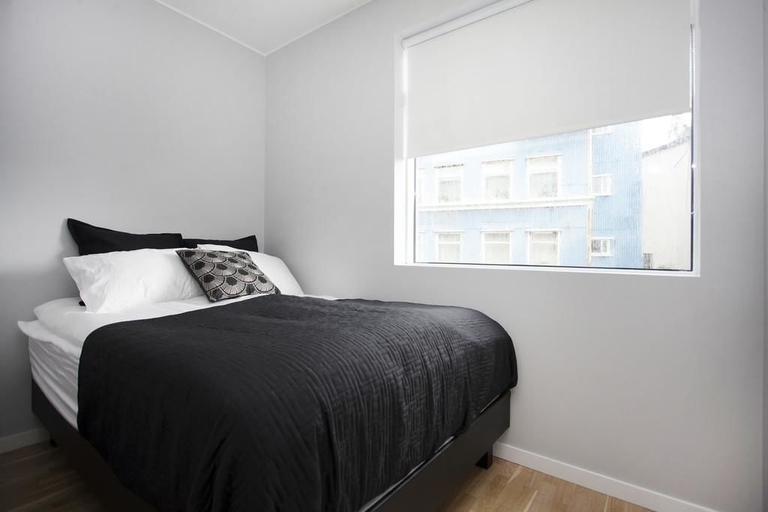 Bedroom 2, Blue Luxury Apartments, Reykjavík