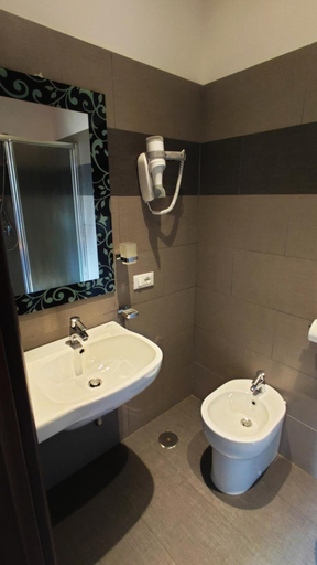 Bathroom 3, Imperial Suite Rome Guest House, Roma