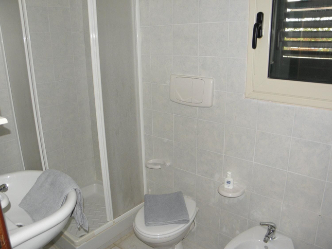 Bathroom 3, Residence Blue Sky, Lecce