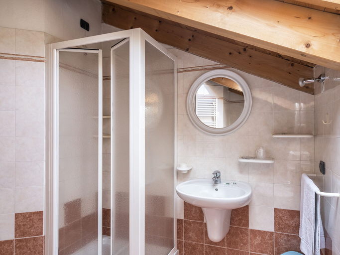 Bathroom 4, Albergo Panorama, Trento
