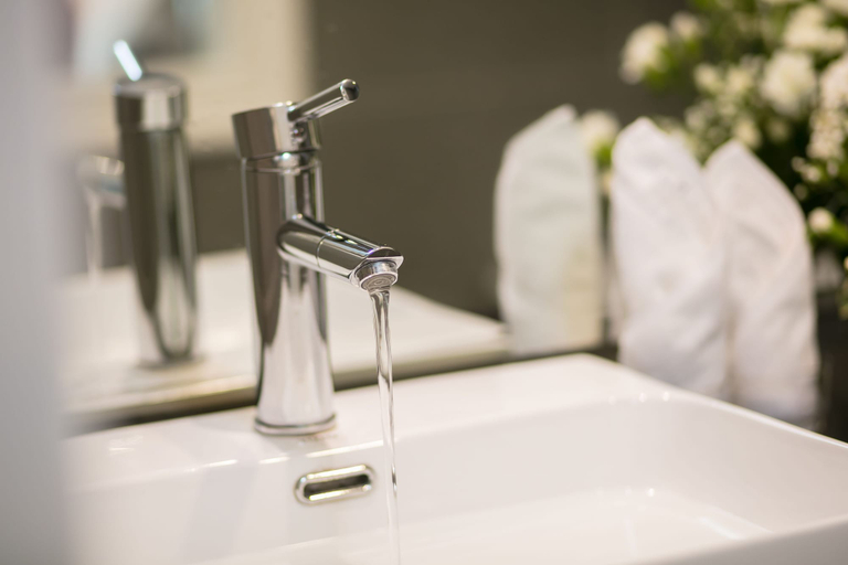 Bathroom 4, Flora Centre Hotel & Spa, Hoàn Kiếm