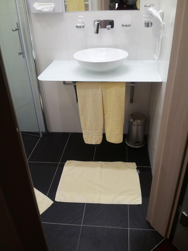 Bathroom 4, Hotel Haase, Region Hannover