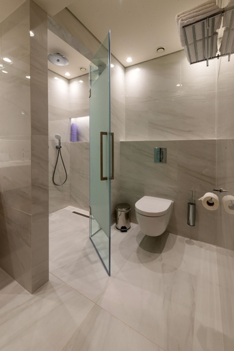 Bathroom 4, Pharae Palace Hotel, Peloponnese