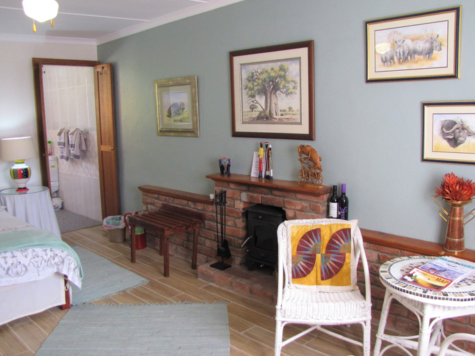 Bedroom 3, Squirrels Corner, Cape Winelands