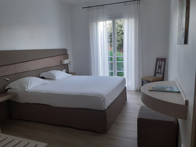 Bedroom 4, Hôtel & Restaurant Les Mouettes, Haute-Corse