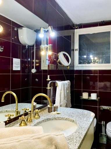 Bathroom 5, Borgo San Lorenzo 11, Florence