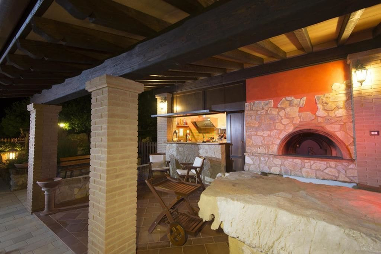 Others 3, SarAnd Relais, Latina