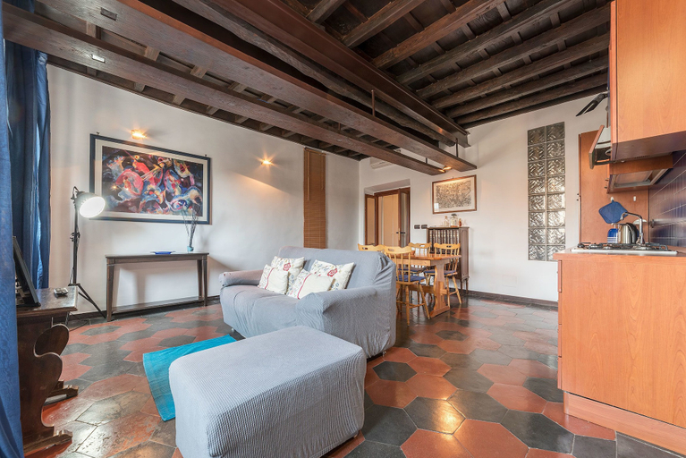 Others 2, Colosseo & San Clemente Cosy Flat, Rome