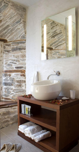Bathroom 3, Mountain's Secret, Thessaly