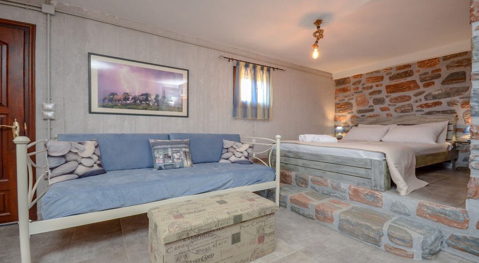 Bedroom 5, Theonis Villas, 30 meters from the beach, South Aegean