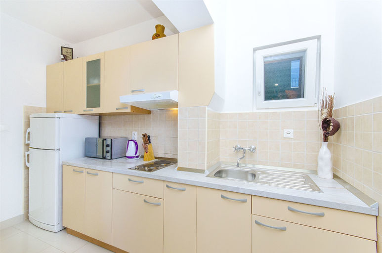 Others 3, Apartments Kunac, Podgora