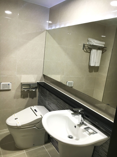 Bathroom 5, K Tourist Hotel, Jeju