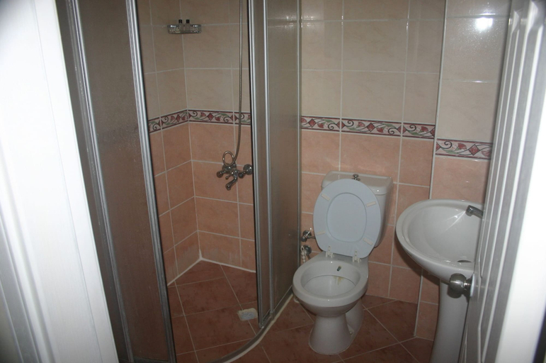 Bathroom 5, Gunal Apart, Antalya