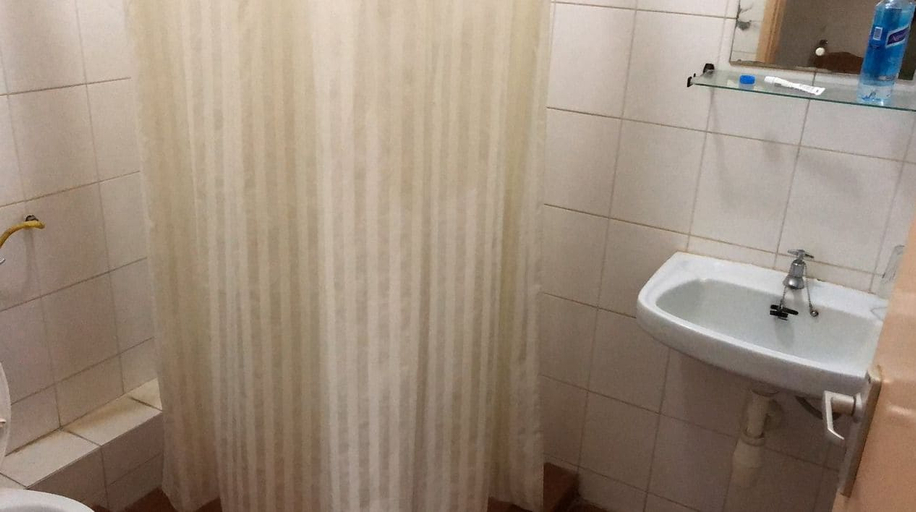 Bathroom 3, Shalom House - Hostel, Kibra