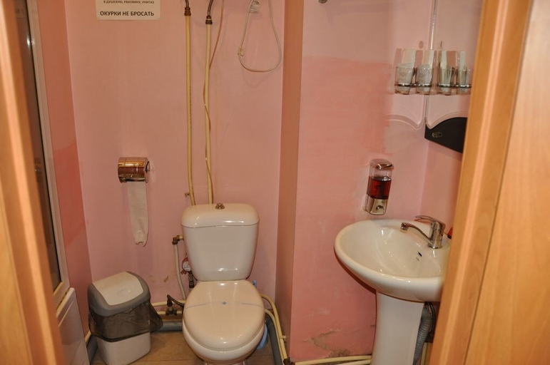 Bathroom 3, Inn Mega, Ussuriyskiy rayon