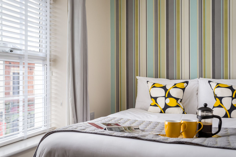 Bedroom 3, Elliot Oliver - 2 Bedroom Town Centre Apartment, Gloucestershire