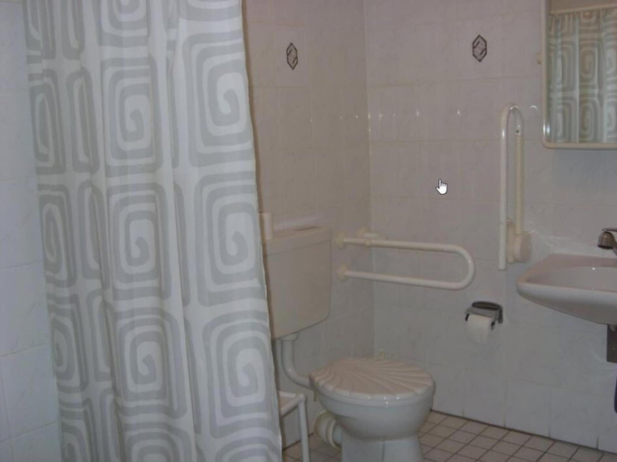 Bathroom 5, Gasthof Bergquelle, Barnim
