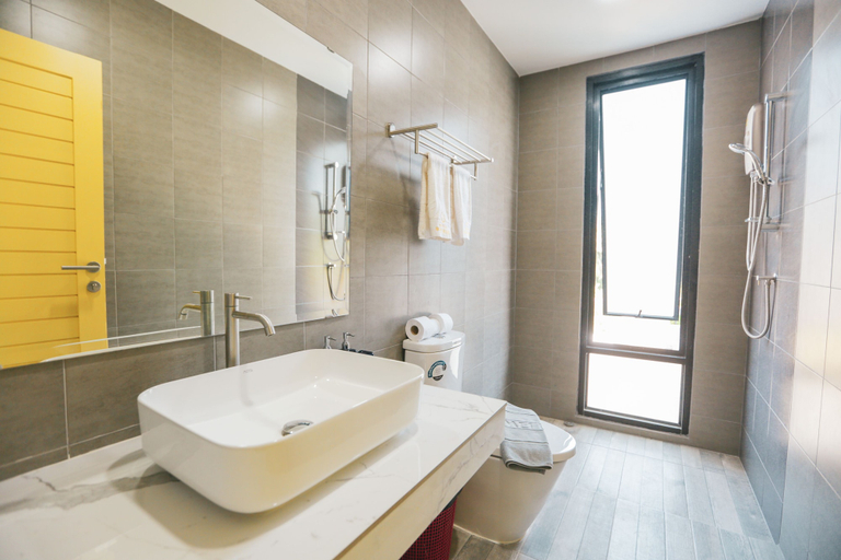 Bathroom 4, Aonang Nine Poolvilla, Mueang Krabi