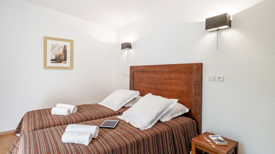 Bedroom 2, Madame Vacances Les Cottages de Valjoly, Nord