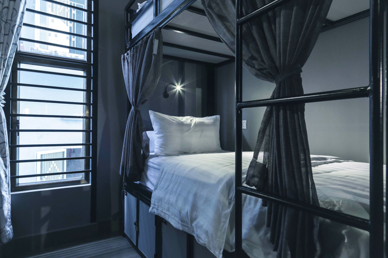Bedroom 4, Feliz Hostel Cafe & Bar, Phnom Penh