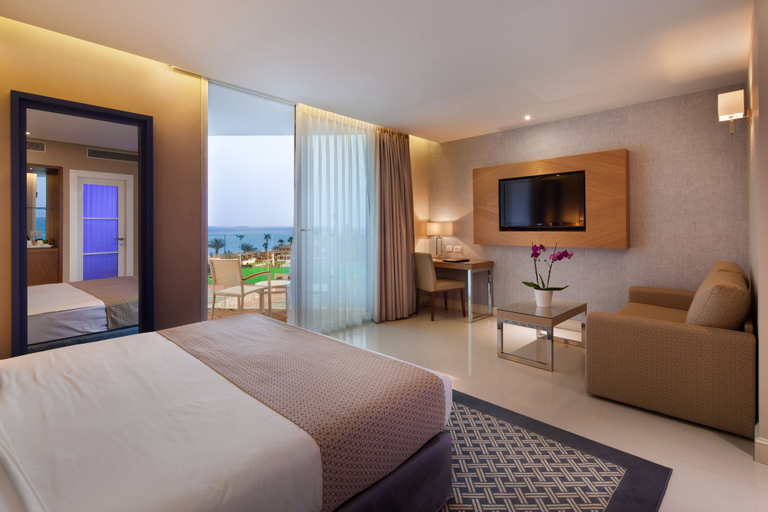 Bedroom 4, Herbert Samuel Reef Eilat