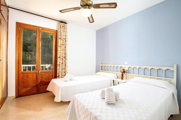Bedroom 2, Apartment - 3 Bedrooms with WiFi and Sea views - 108769, Baleares