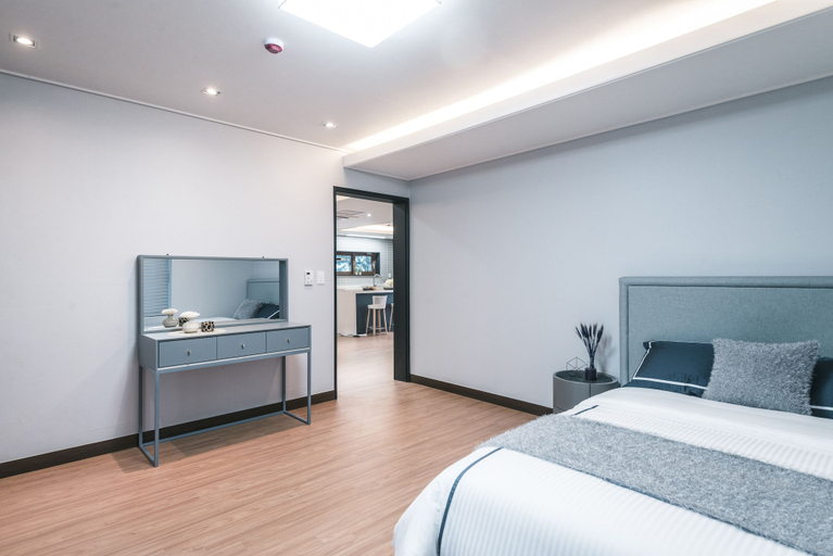Bedroom 2, Honors Kingdom, Jeju